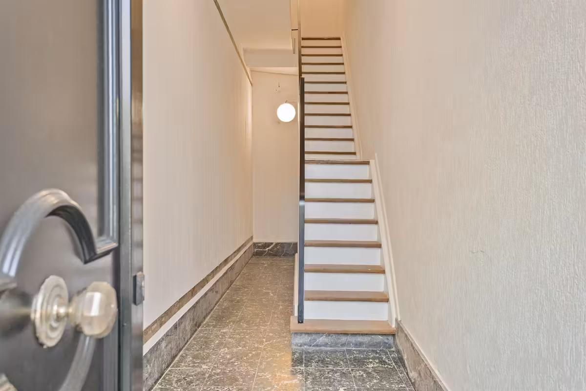 Appartement rénové avec terrasse à Borgerhout - 3