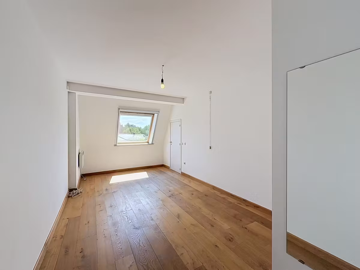 1-bedroom apartment with hotel service for rent - 12