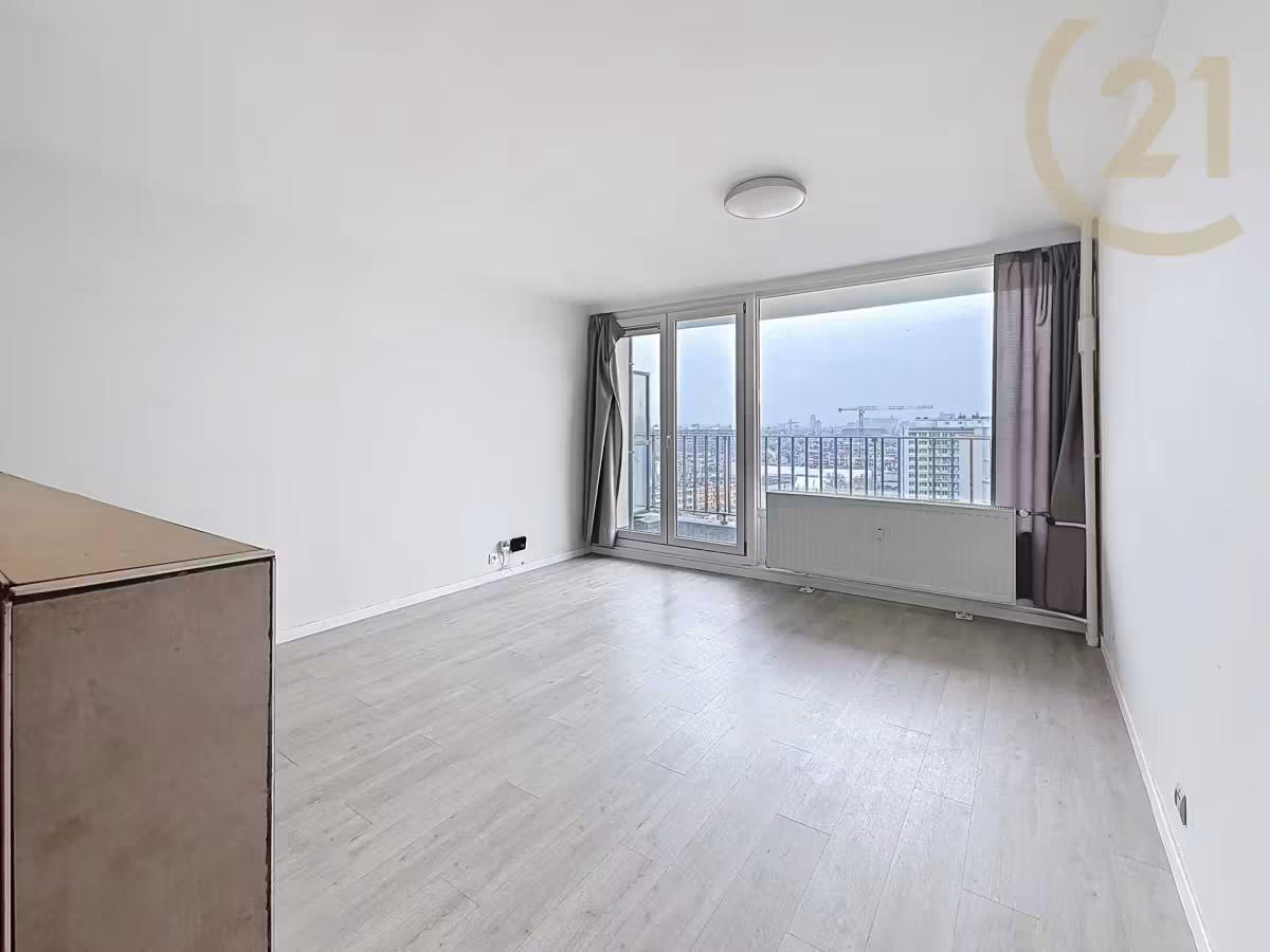 Studio in Anderlecht met terras - 1