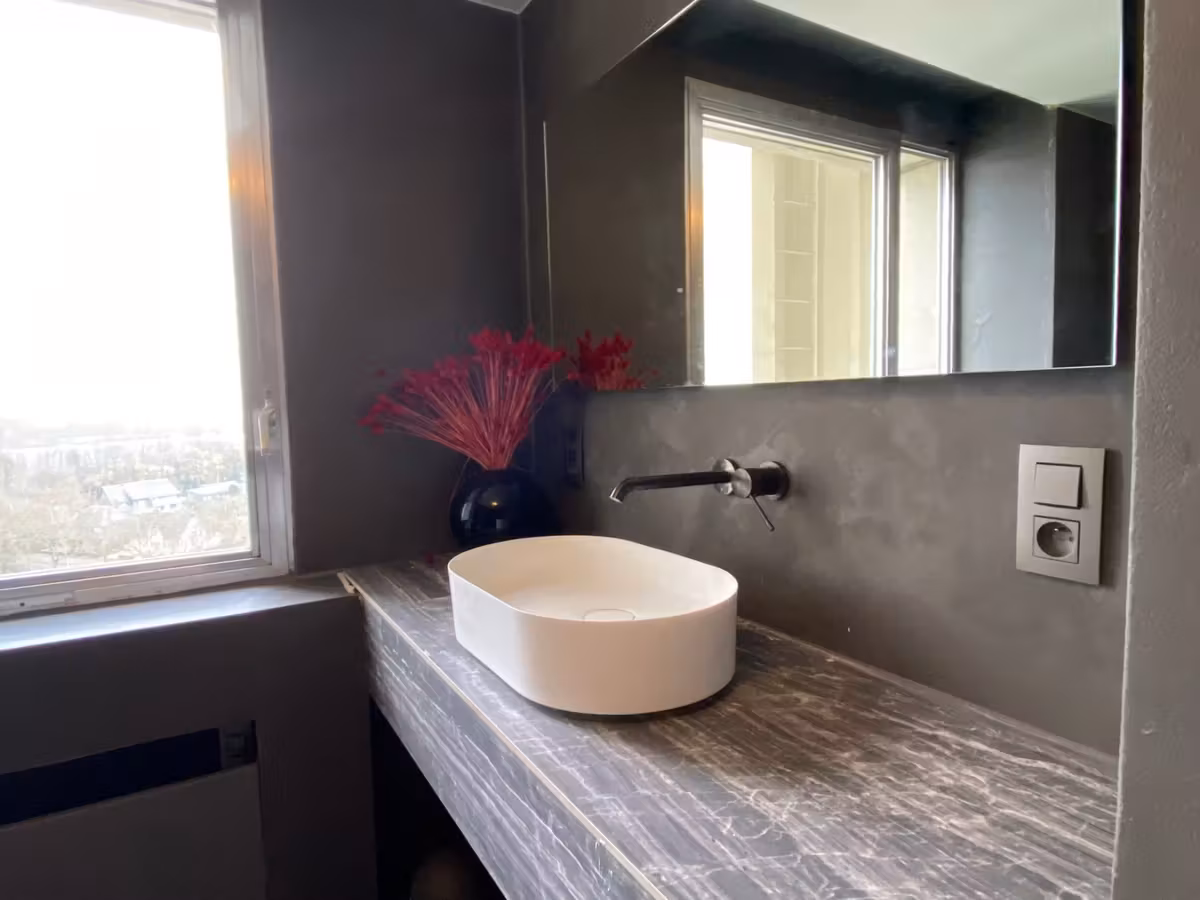 Gerenoveerd appartement op de 9de verdieping van Riverside Tower - 11