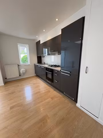 Lichtrijk appartement met tuin in Anderlecht - 8