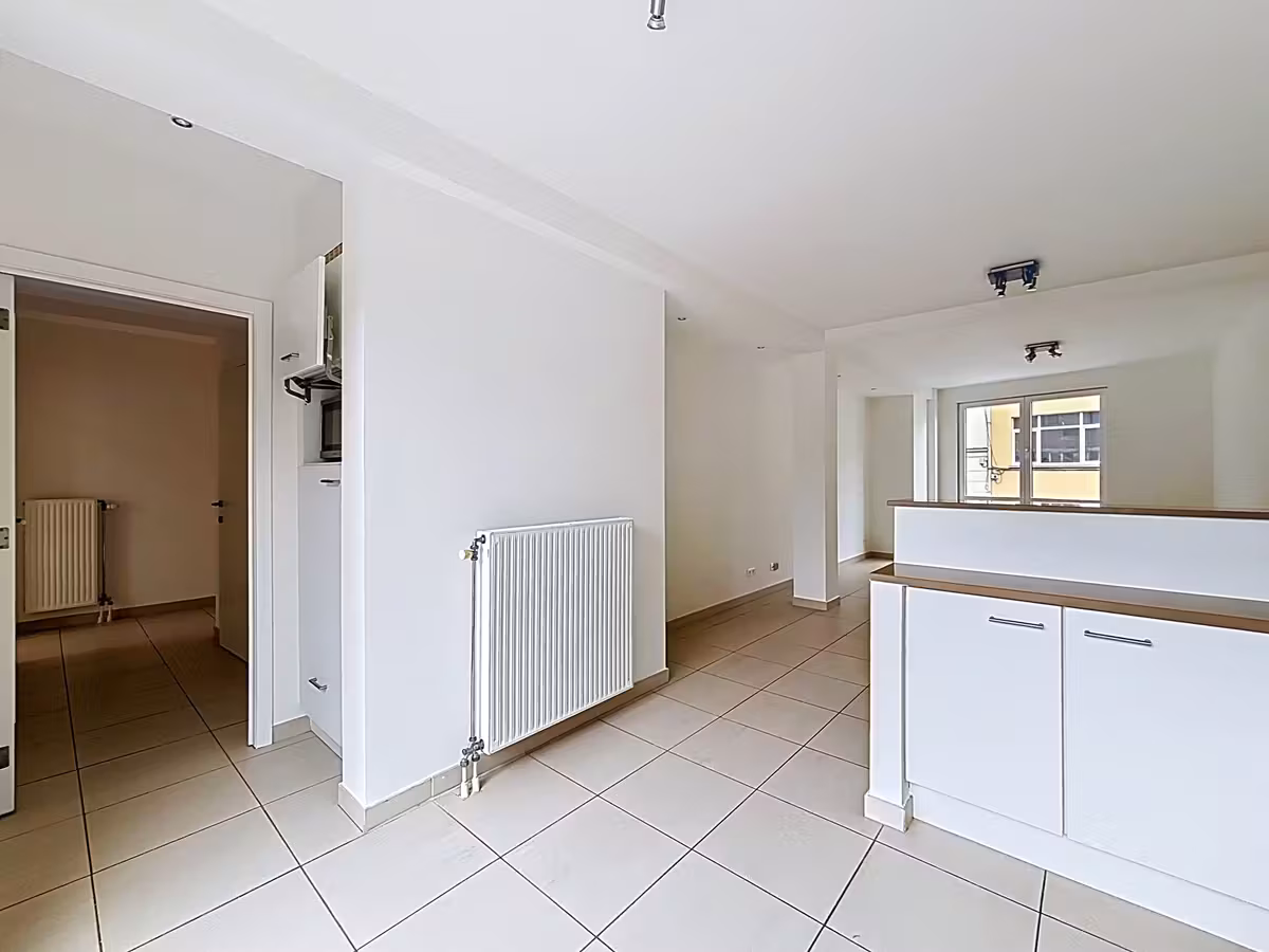 Gerenoveerd appartement met terras in Elsene - 6