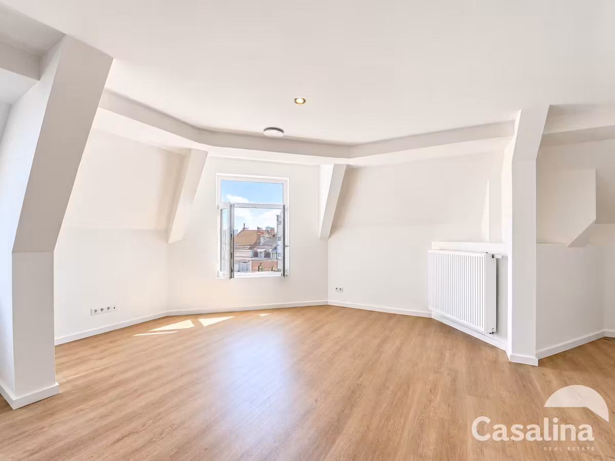 Three-bedroom duplex apartment for rent - 10