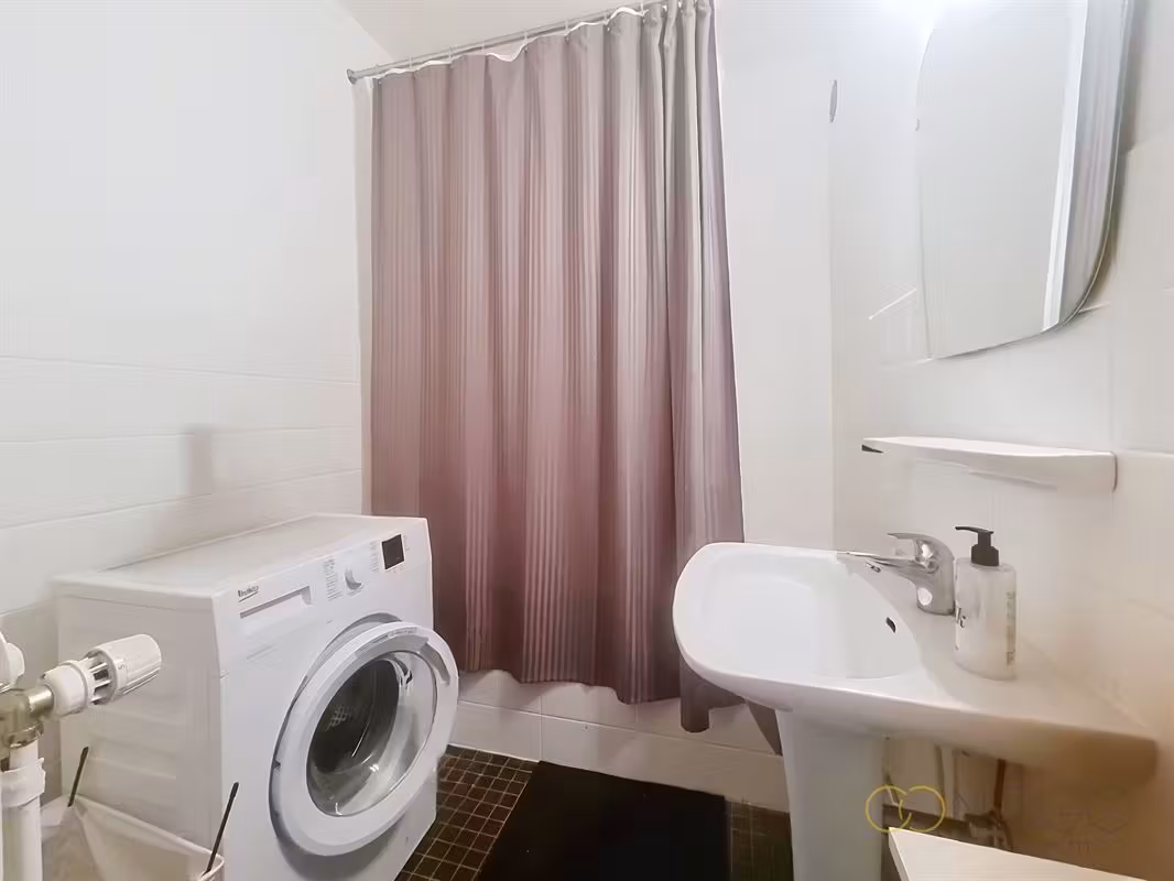 Two-bedroom apartment with balconies - 6