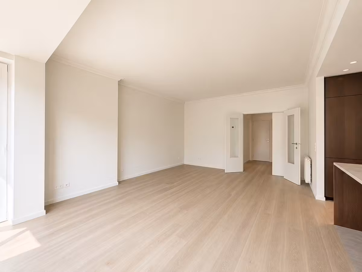 Gerenoveerd appartement met balkon in Woluwe-Saint-Lambert - 3