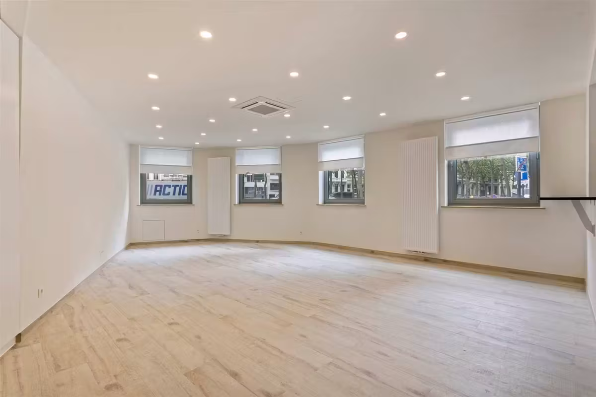 Ruim appartement met binnenkoer aan de Amerikalei