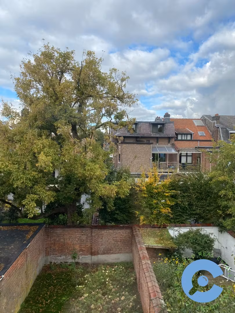 Spacious 2-bedroom apartment in a prime location - 7