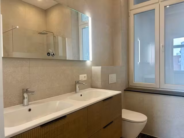 Ruim appartement met 3 slaapkamers in Woluwe-Saint-Pierre - 4