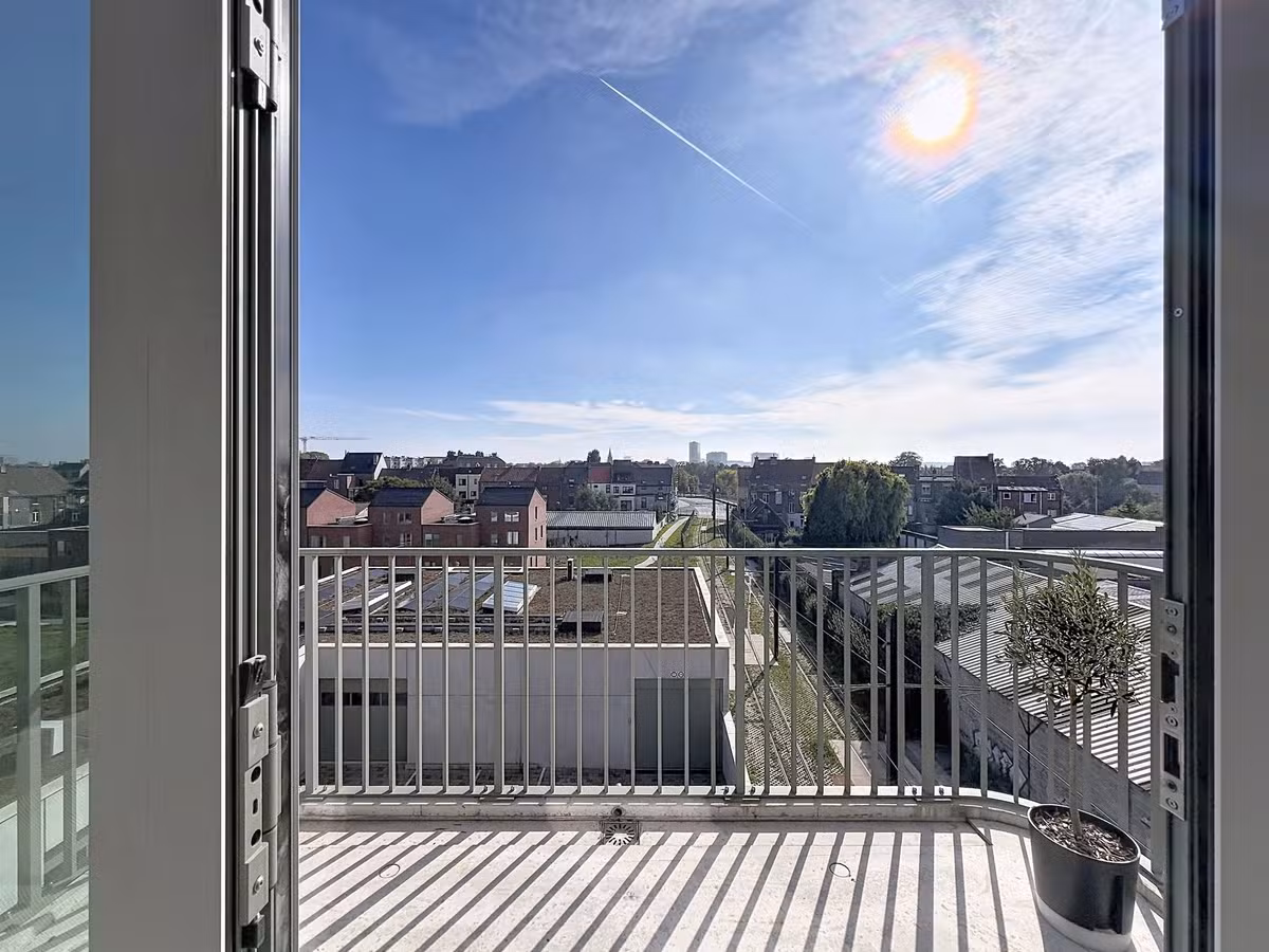 Stijlvol en lichtrijk appartement met zonneterras - 2