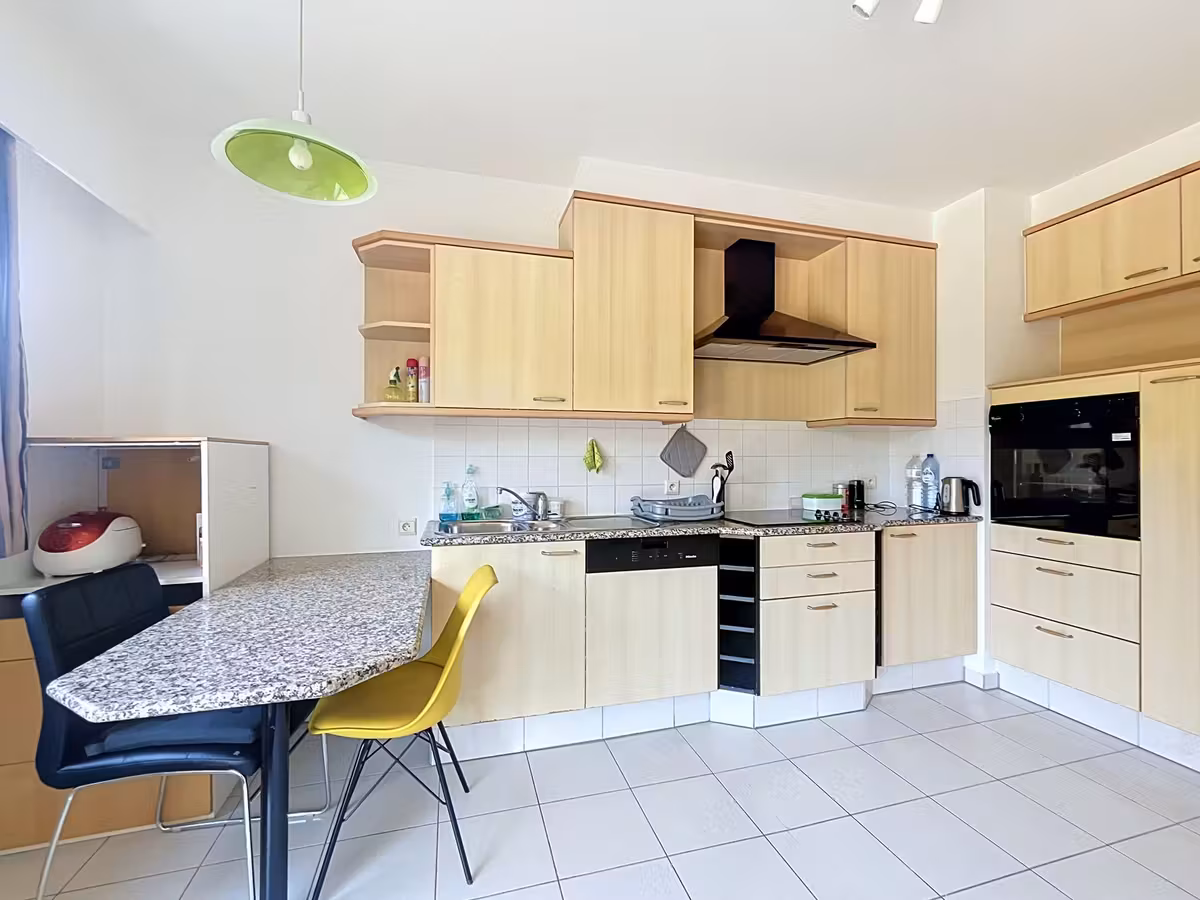 2-bedroom apartment for rent with terrace in gated residence "Nachtegalenhof" in Wilrijk - 9