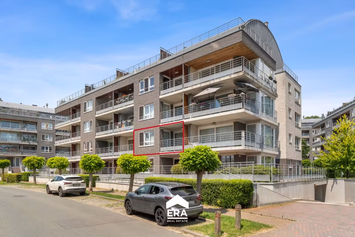 Instapklaar appartement met terras en staanplaats in Jette - 2
