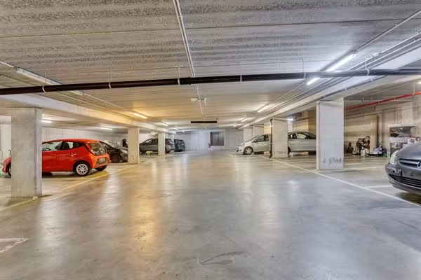 Appartement met 2 slaapkamers, balkon en parking in Neder-Over-Heembeek - 9