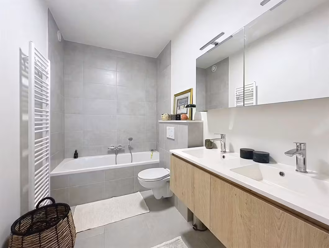 Apartment in Brussels with canal view - 5