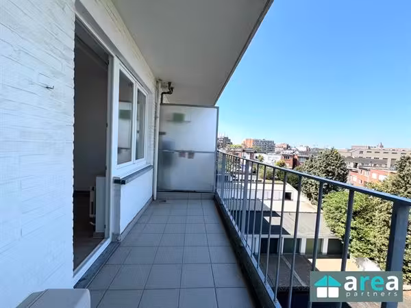Instapklaar appartement met 2 slaapkamers, terras en garage - 2