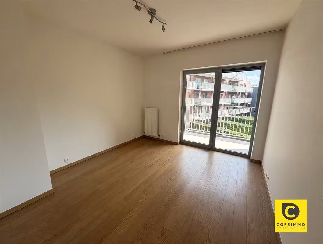 Spacious two-bedroom apartment with garage for rent - 4