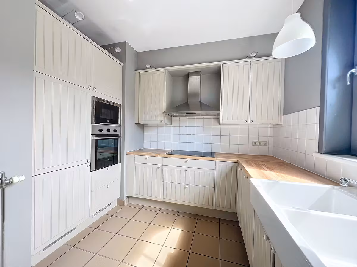 2-bedroom apartment with balcony in Saint-Josse - 7