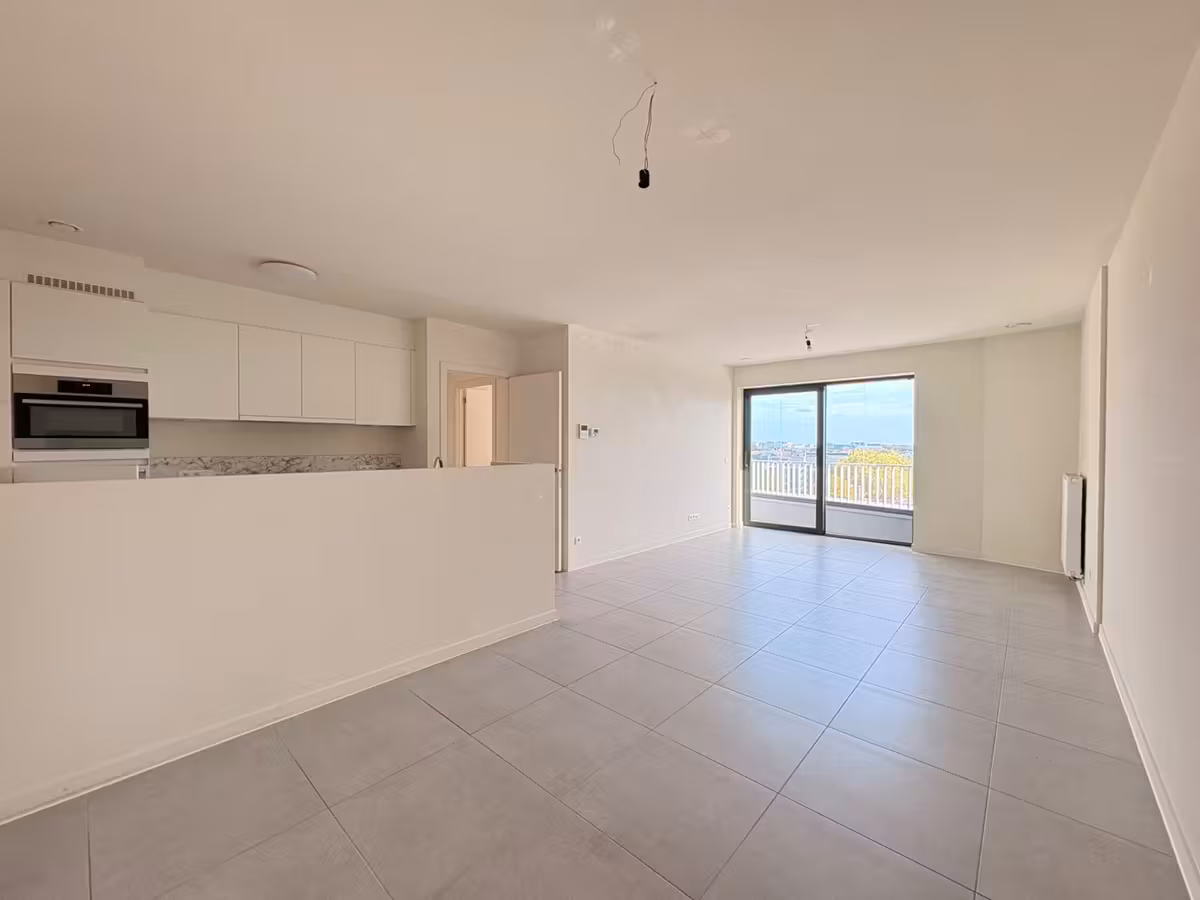 Appartement avec une chambre, bureau et terrasse - 1