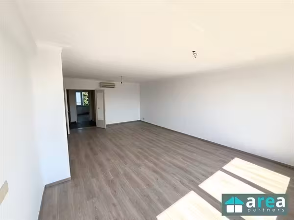 Instapklaar appartement met 2 slaapkamers, terras en garage - 7
