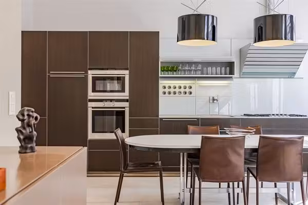 Furnished triplex near Châtelain - 11