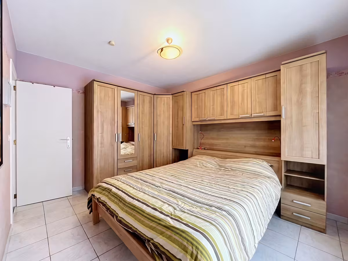 Furnished apartment with 2 bedrooms, terrace and garage - 8