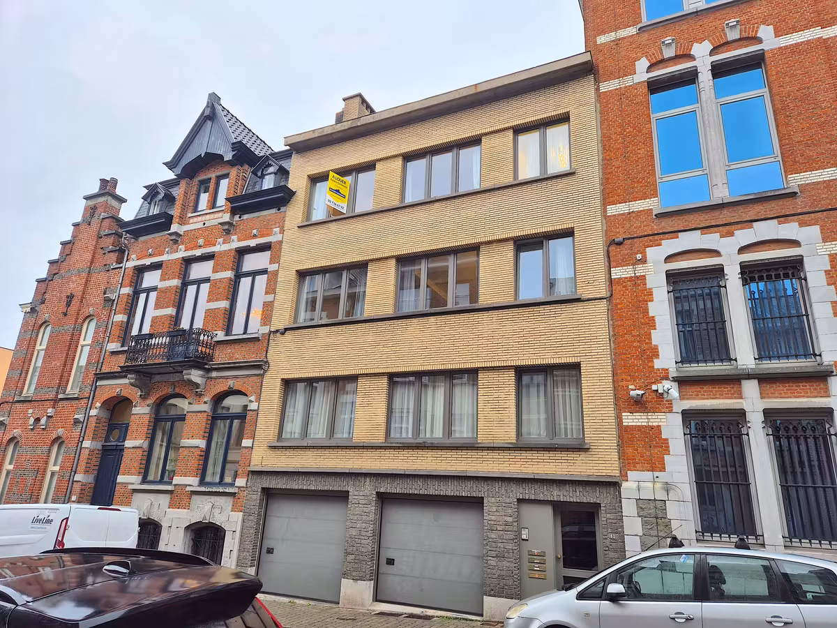 APPARTEMENT TE HUUR IN ETTERBEEK - 2