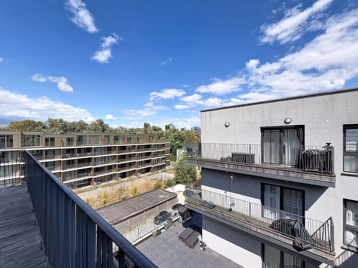 3-bedroom apartment with large terrace - 18