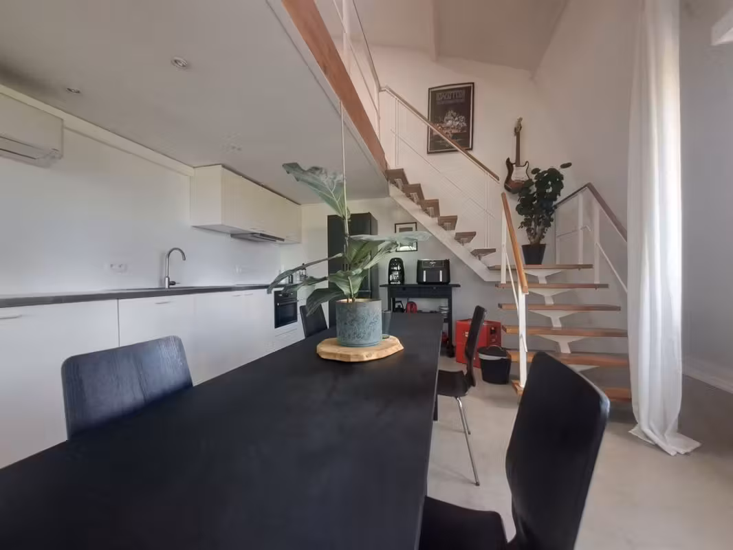 Loft-style duplex apartment in Antwerp South - 11