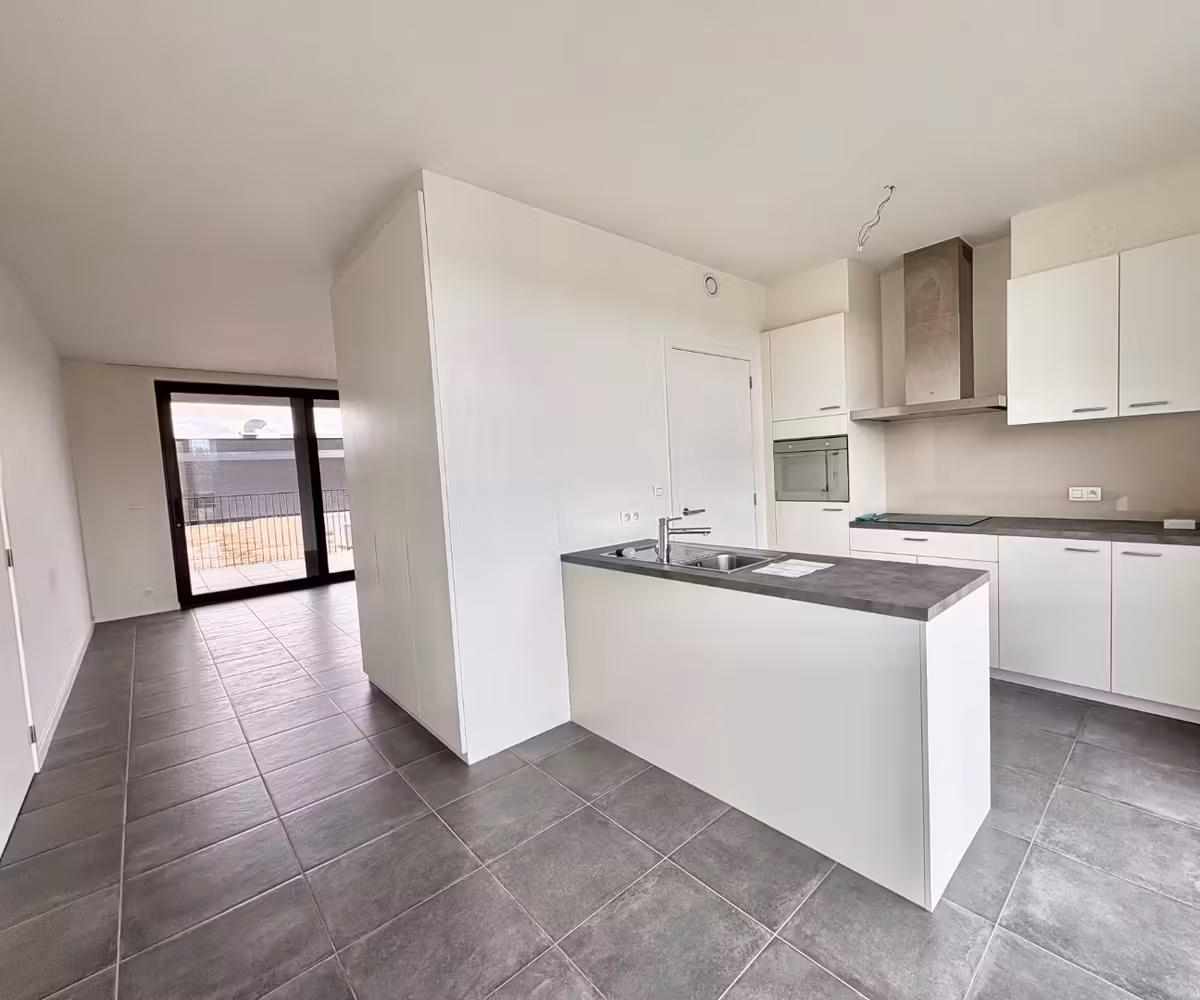Two-bedroom apartment with parking space - 3