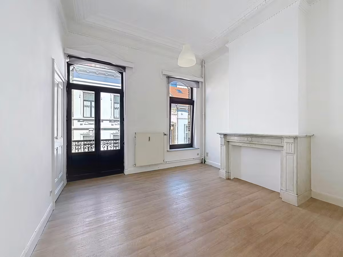 One-bedroom apartment in Ixelles - 2