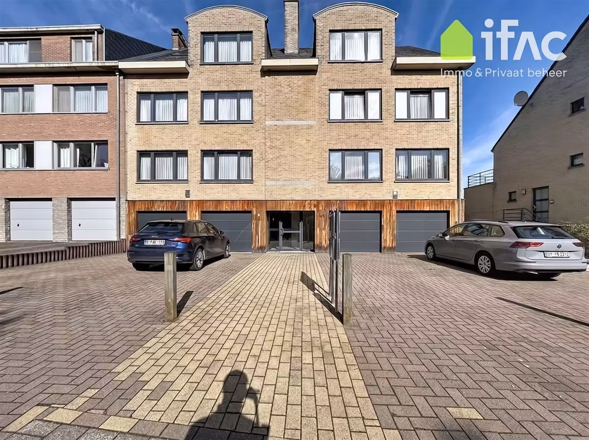 Recent en volledig gemeubileerd appartement in Anderlecht - 11
