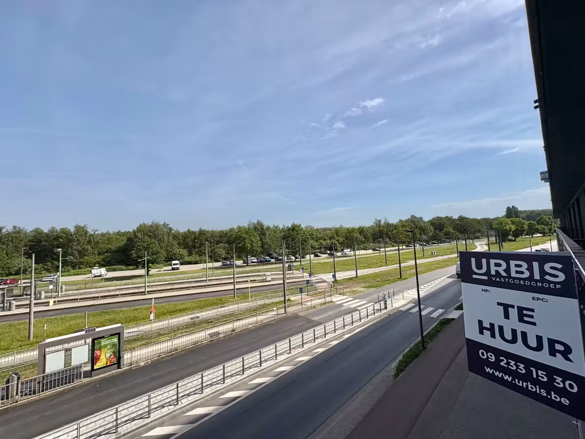 Twee-slaapkamer appartement met parkeerplaats - 2