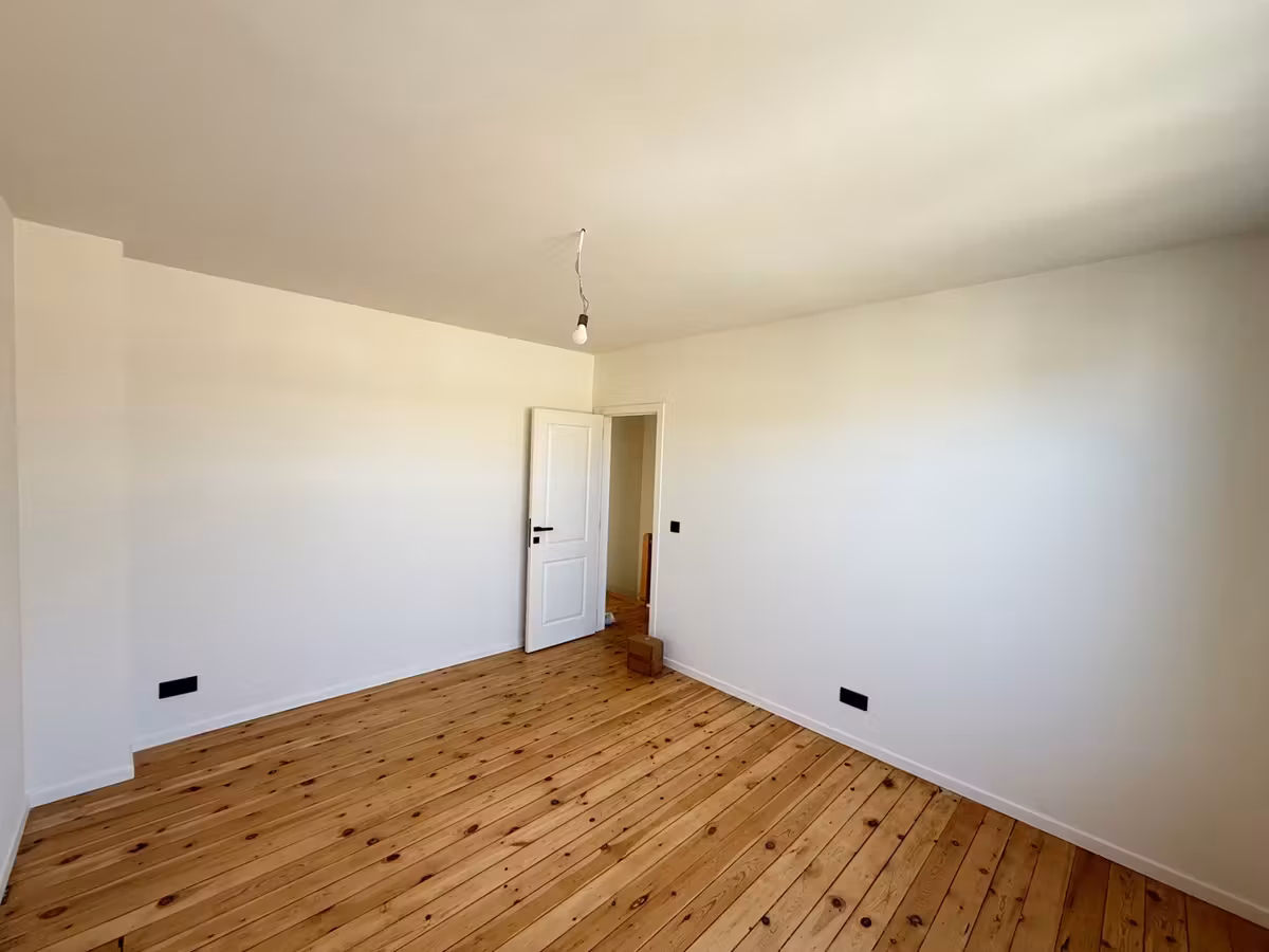 Bright renovated house with 4 bedrooms - 13