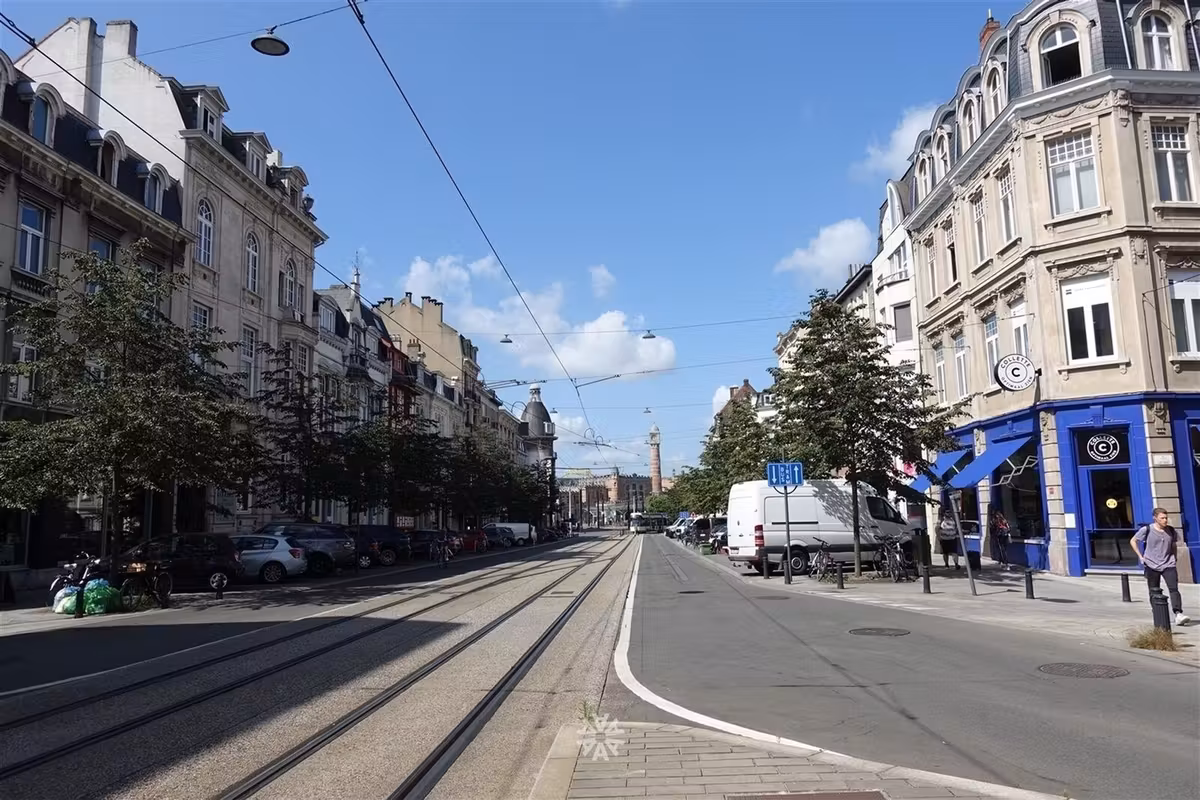 Gerenoveerd duplexappartement aan station te huur in Gent - 9