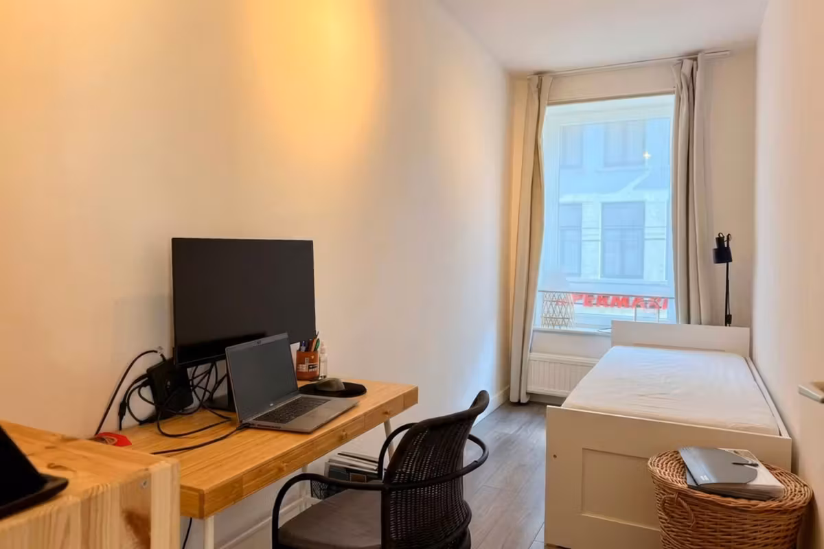 Appartement lumineux avec deux chambres en situation centrale - 7