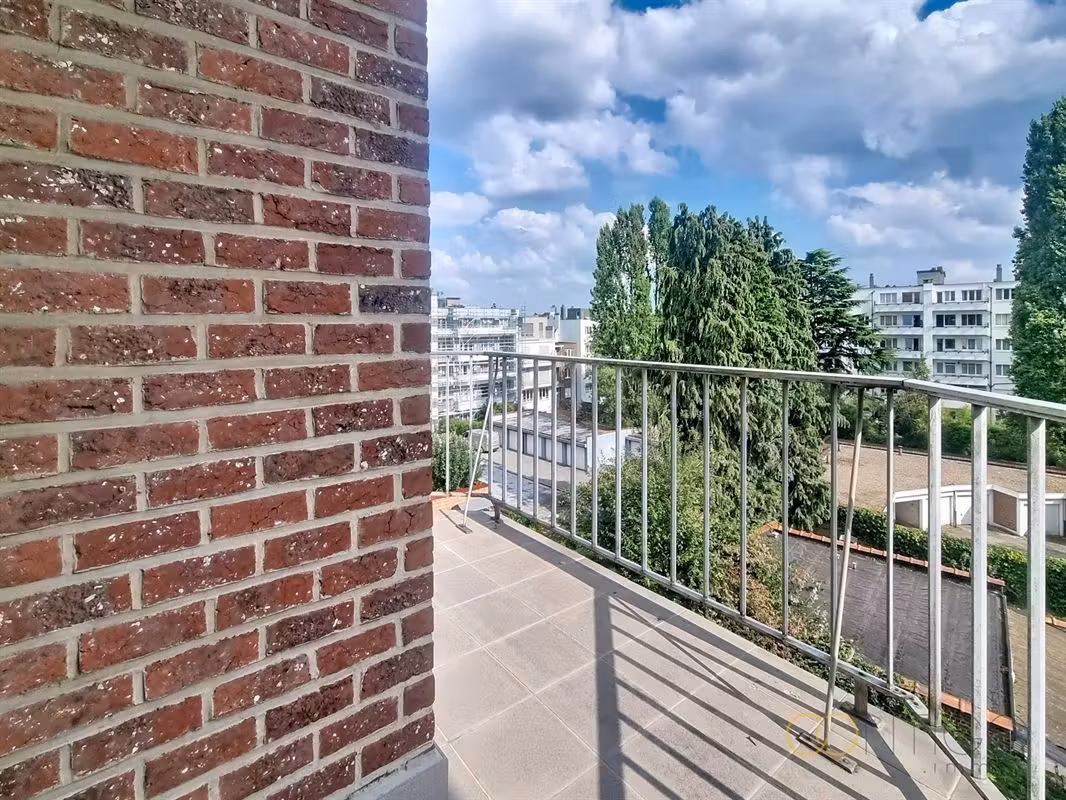 Twee-slaapkamerappartement met balkons