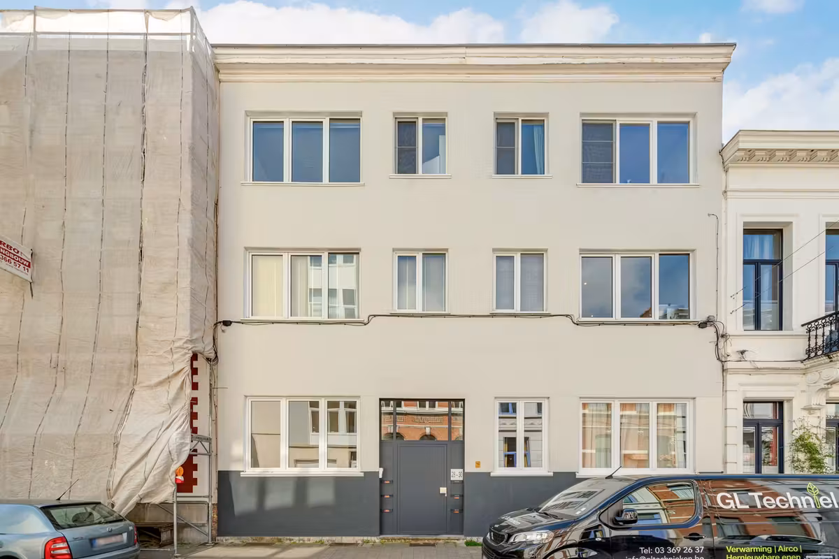 APPARTEMENT MET TUIN - 13