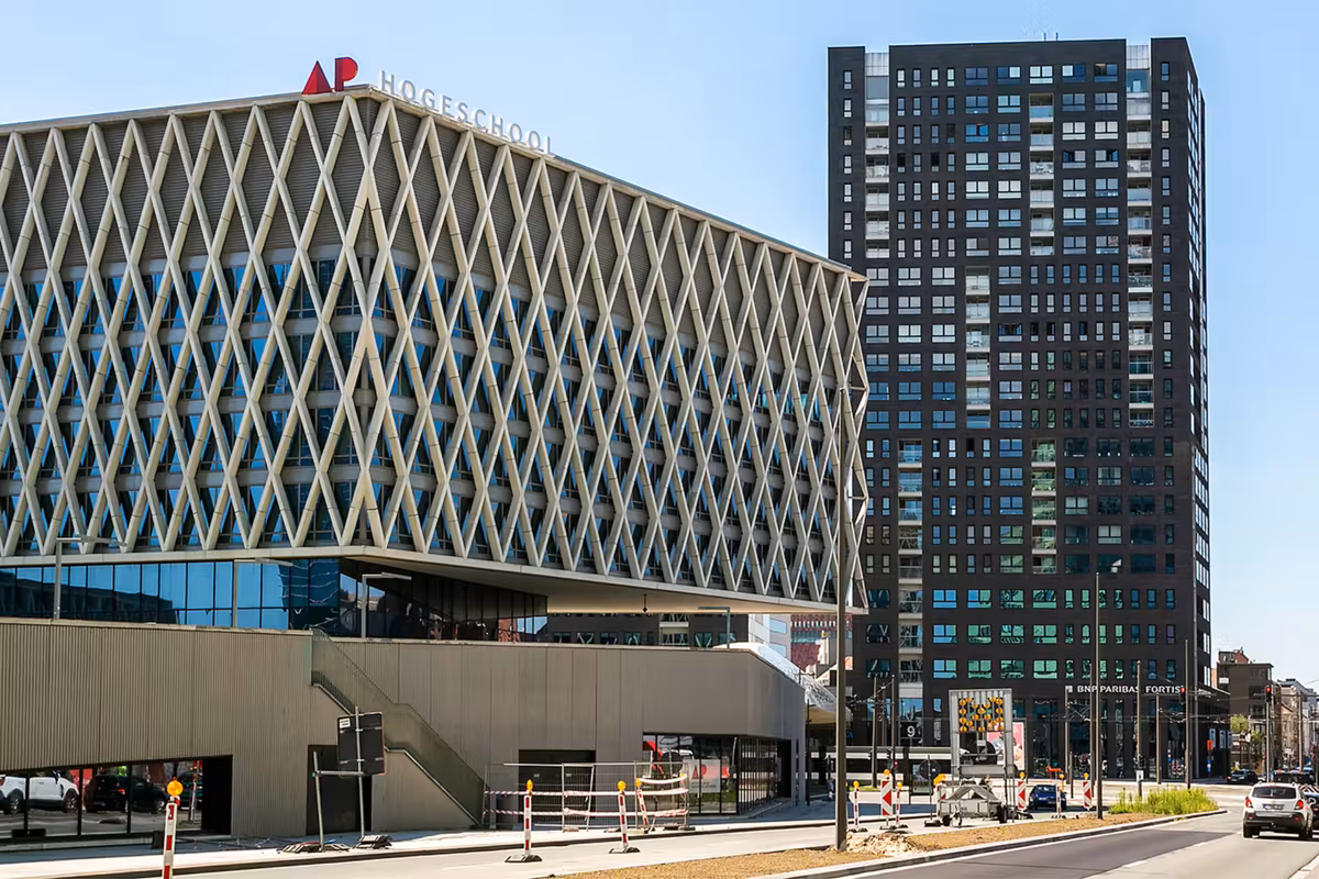 gemeubeld appartement met uniek zicht op Het Eilandje - 15