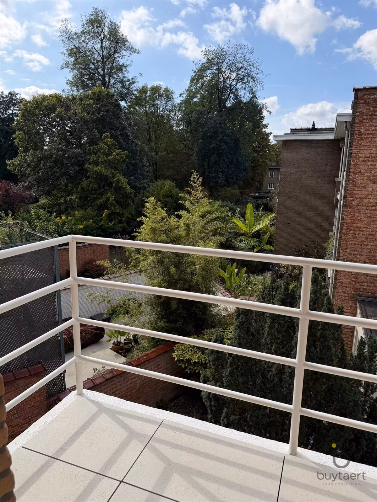 Penthouse rénové avec 3 chambres à coucher - 9