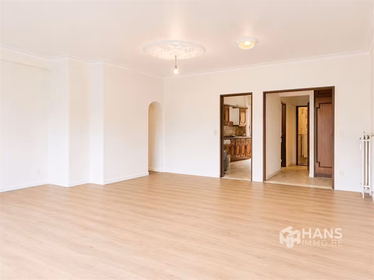Appartement lumineux avec 2 chambres et terrasse au centre d'Anvers