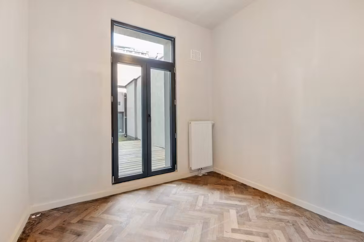 Renovated apartment with 2 bedrooms and spacious terrace - 16