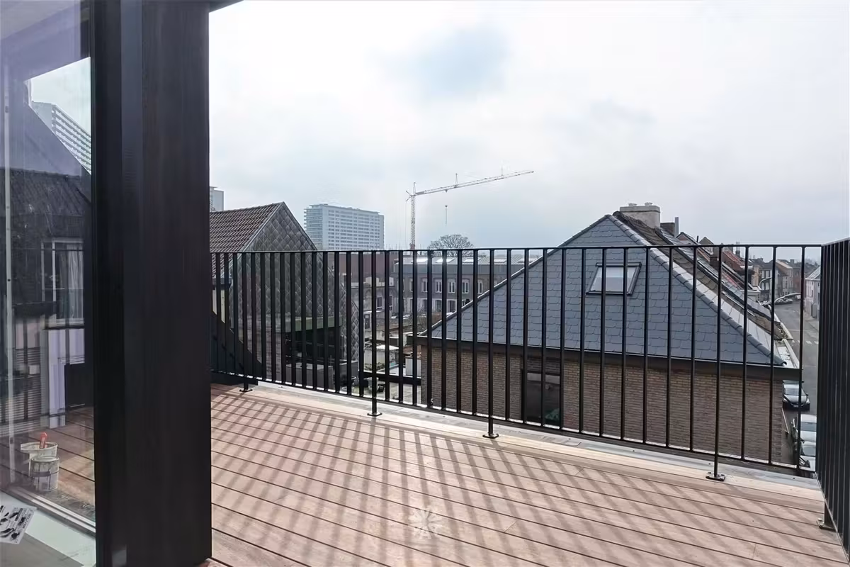 Ruime studio met zonnig terras te huur in Gent - 11