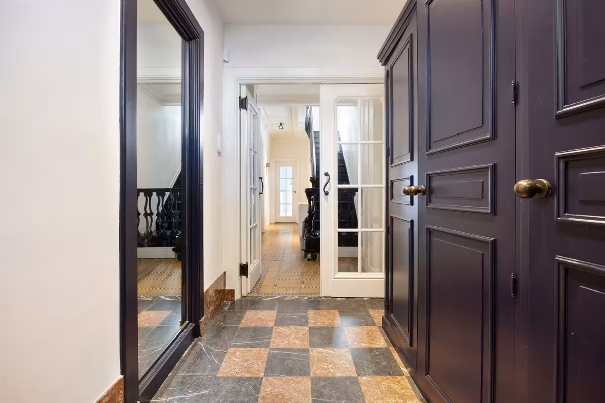 Magnifique maison de maître rénovée avec 6 chambres, jardin et double parking - 5