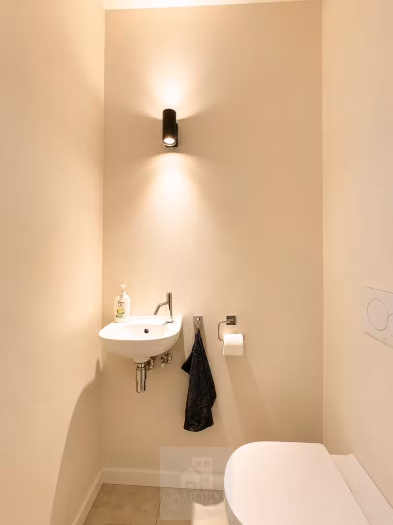 Appartement rénové avec 2 chambres à coucher et garage - 6