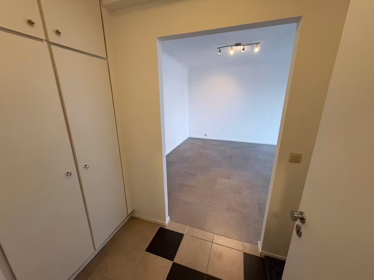 Gerenoveerd 2-slaapkamerappartement met terrassen te Merksem - 3