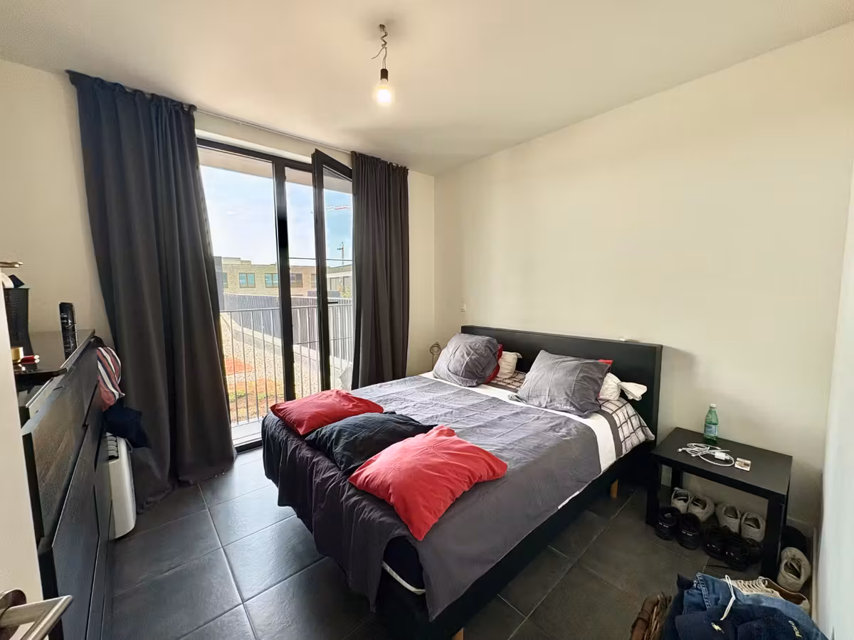 Twee-slaapkamer appartement met parkeerplaats - 4