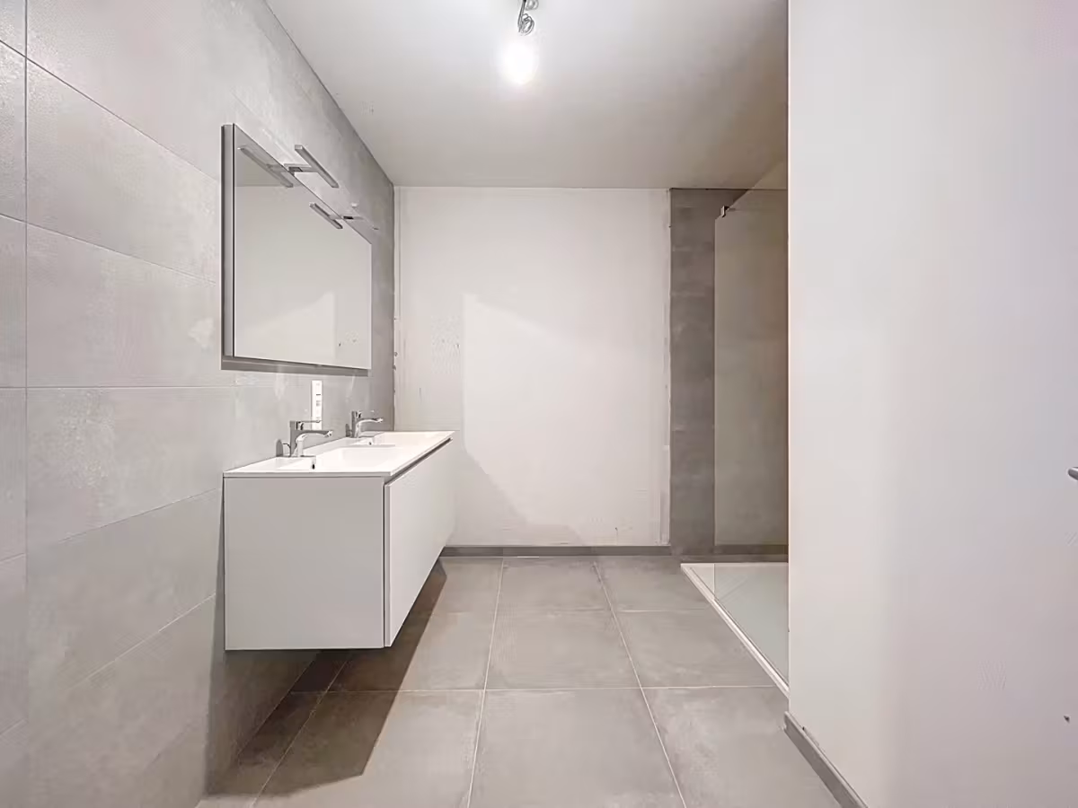 Lichtrijk 3 slaapkamer appartement te Oostakker - 14