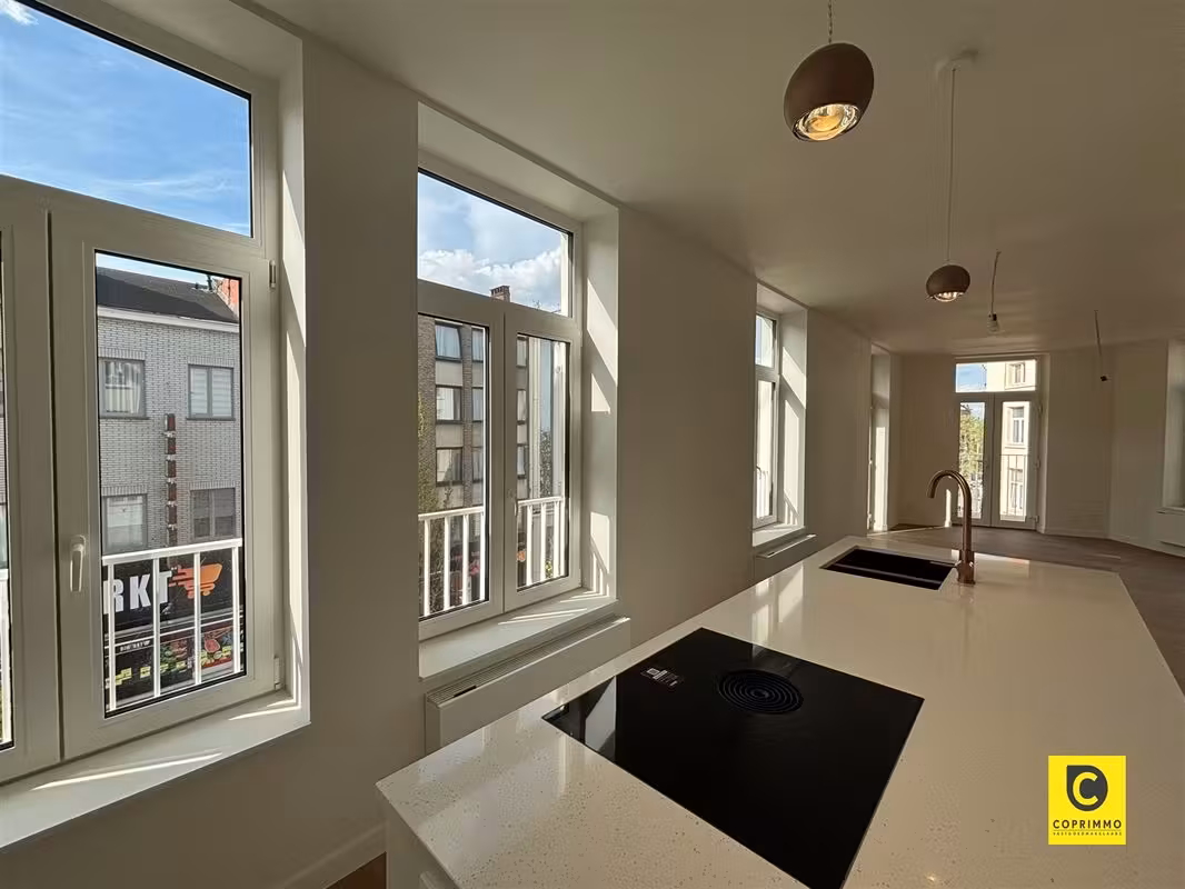 Gerenoveerd 2 slaapkamer appartement met terras in Antwerpen-Zuid - 7