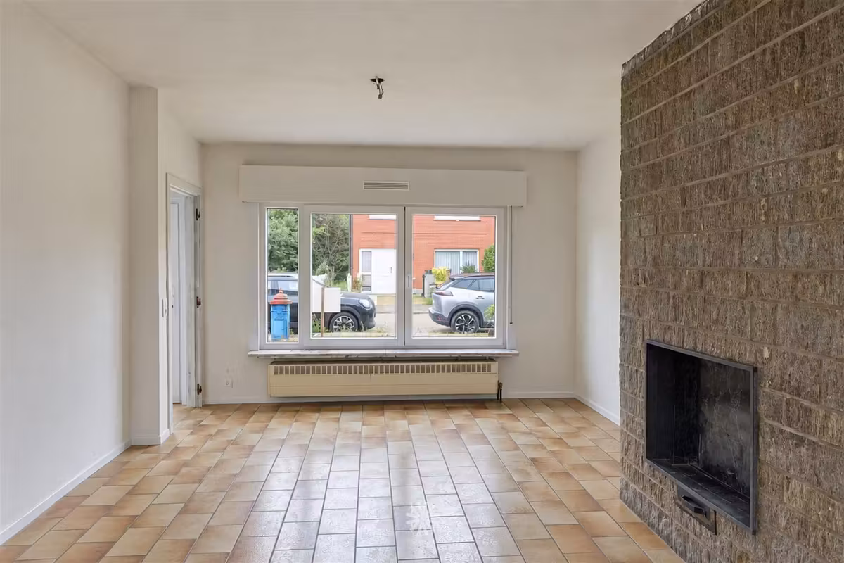 Maison en rangée rénovée avec garage intégré - 7