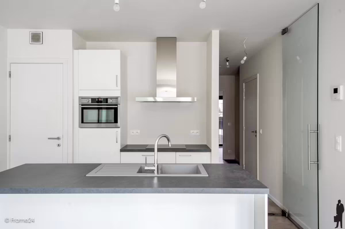 Bright 2-bedroom apartment with terrace - 13