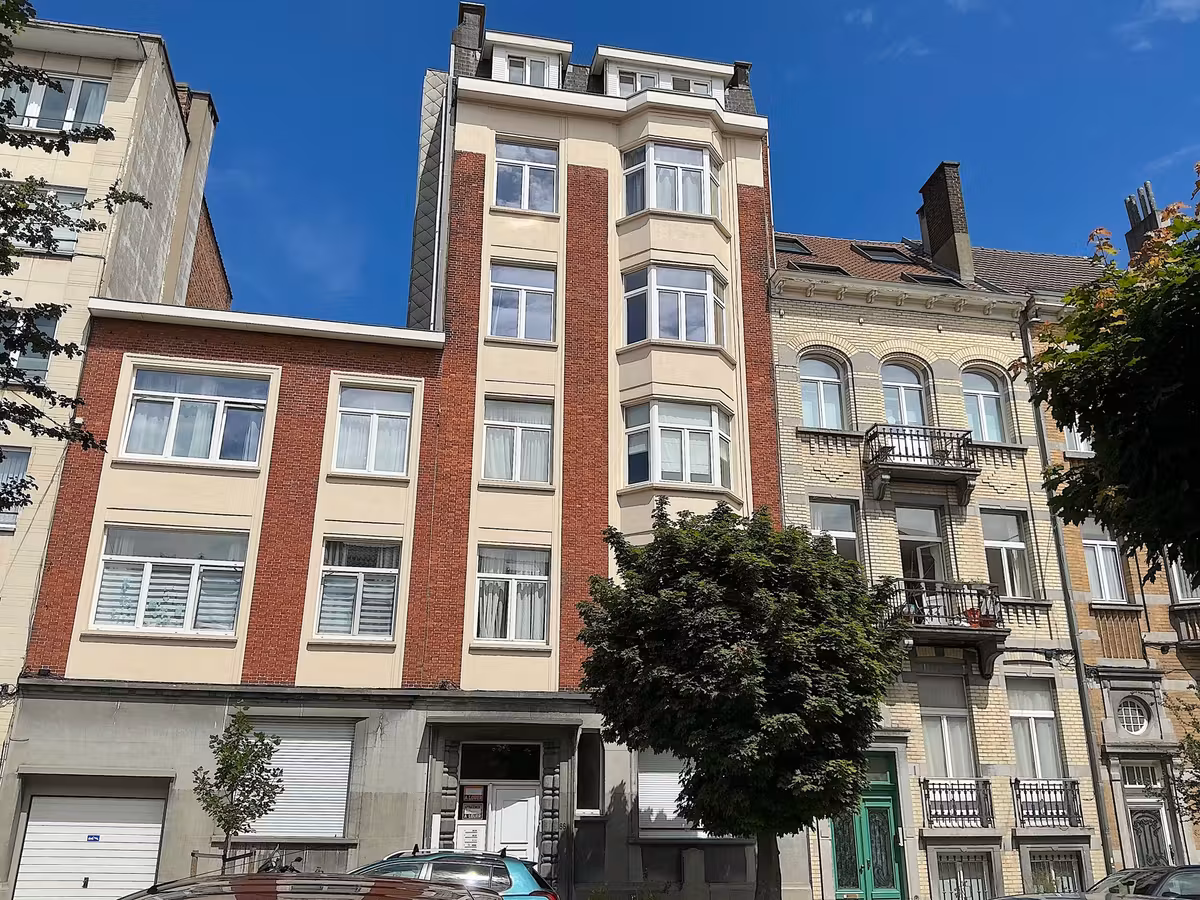 Gerenoveerd appartement te huur in Schaarbeek - 2